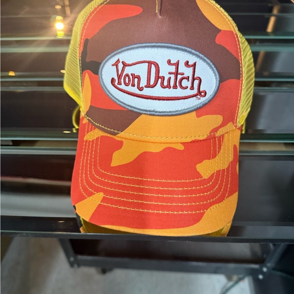 Von Dutch Accessories - NWOT Von Dutch Yellow & Orange Camo Trucker Hat